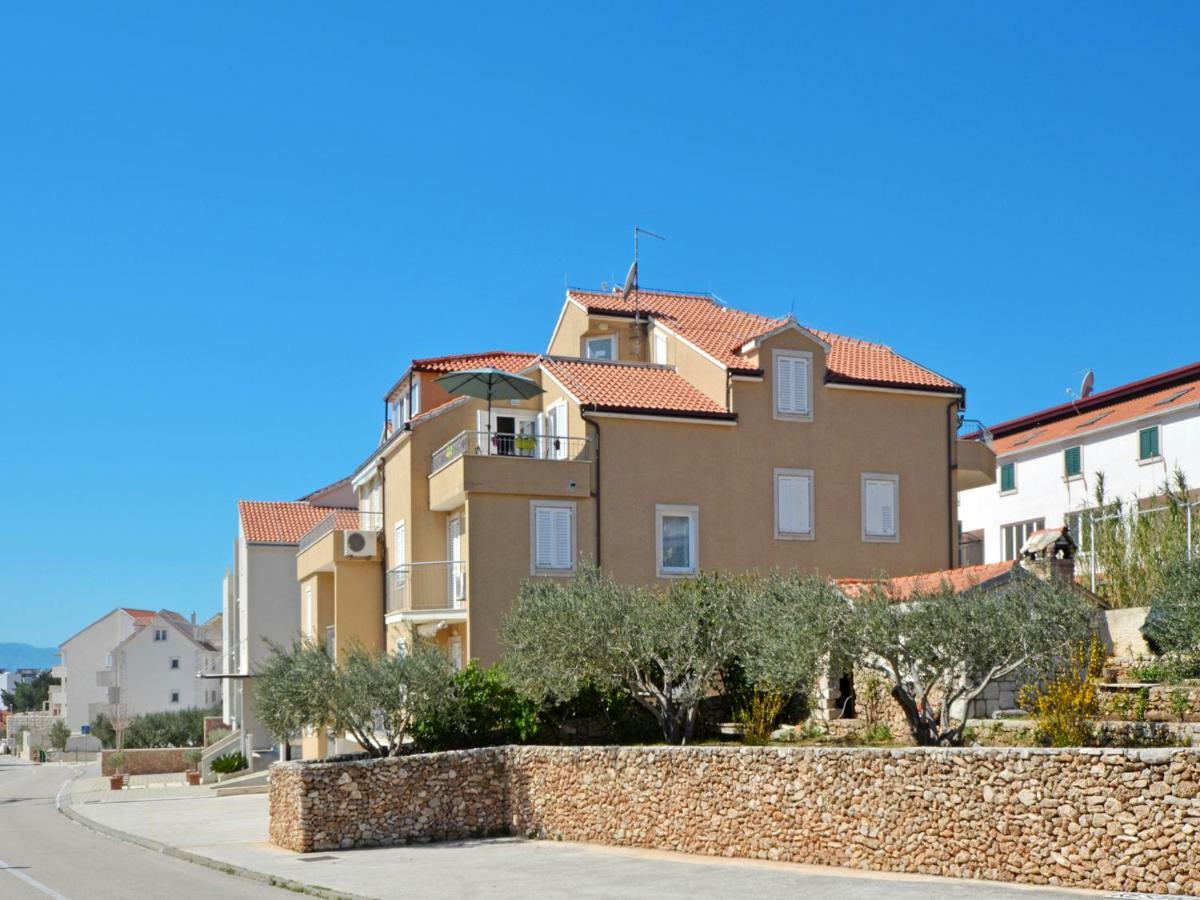 Queen Of Bol Exterior photo